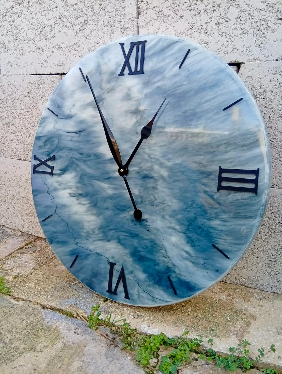 Original blue and white EltoBert resin clock photograph